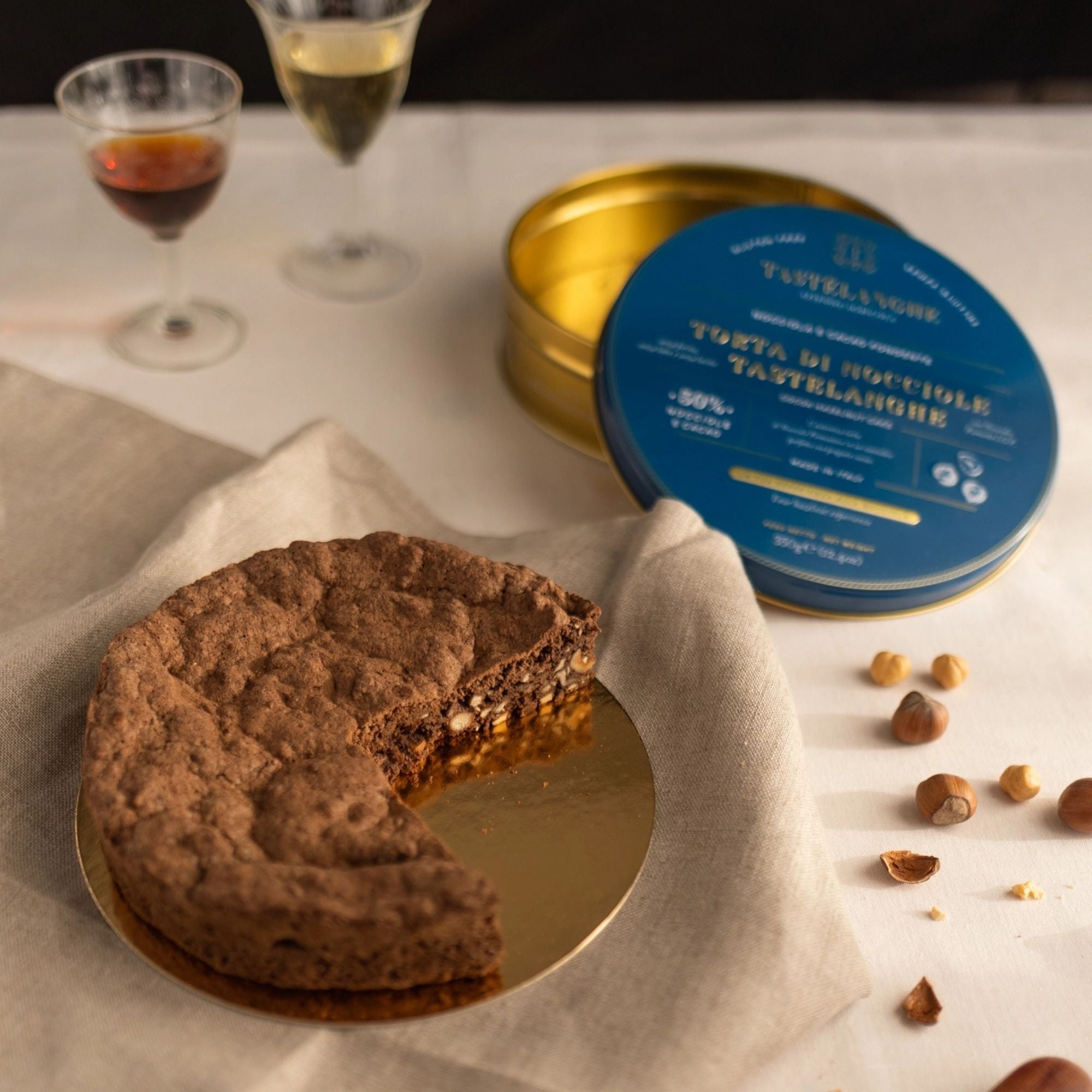 Tastëlanghe Hasselnötskaka Mörk 350g - OBS PASSERAT BÄST FÖRE